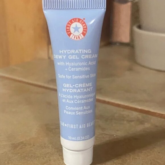 Brand New First Aid Beauty Hydrating Dewy Gel Cream 10mL Travel Size - Picture 2 of 4